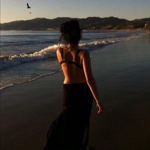 Meet your Posher, Ela